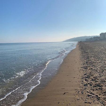 Soleil Levant Villers-sur-Mer Exteriér fotografie